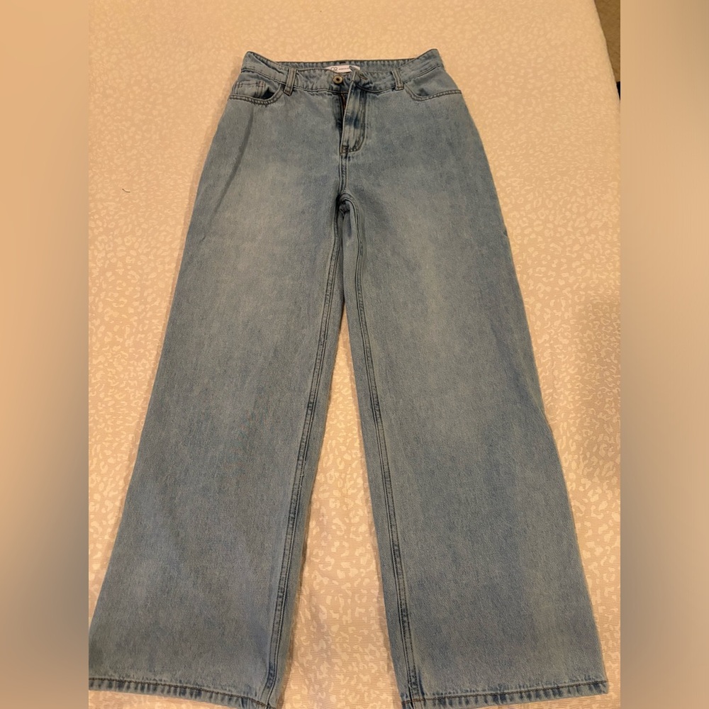 Q2 Premium Denim Jeans Straight Wide Leg - Light wash Size M